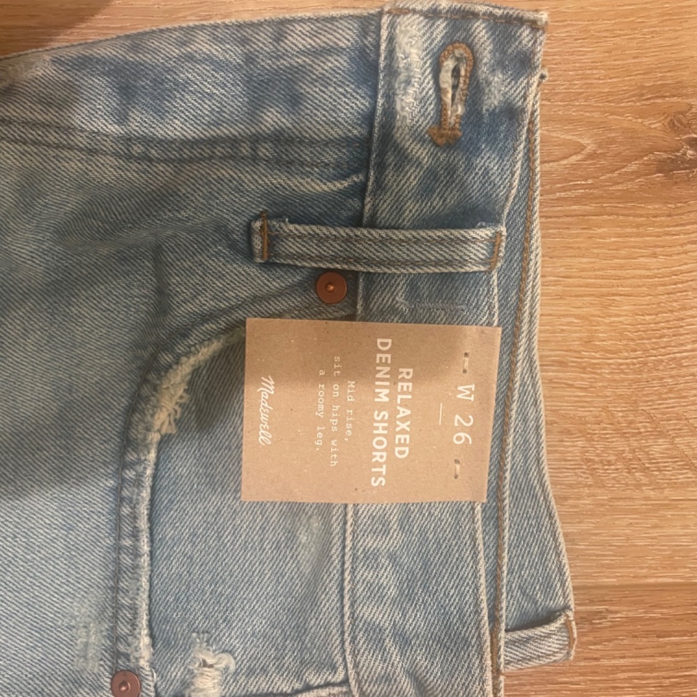 Shorts - Picture 4 of 9